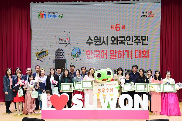 “막막했던 한국 생활에 방탄소년단은 큰 힘이다”