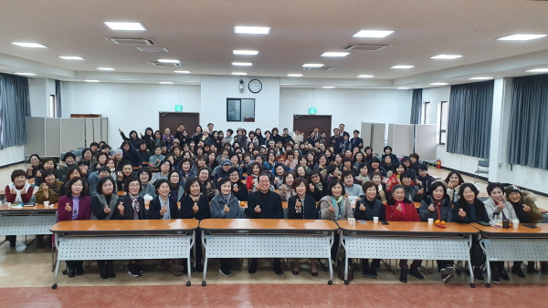 조광한 남양주시장을 비롯 생활개선연합회 회장단 및 임원 184명이 참여한 가운데 연말총회 개최