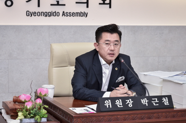 박근철 의원