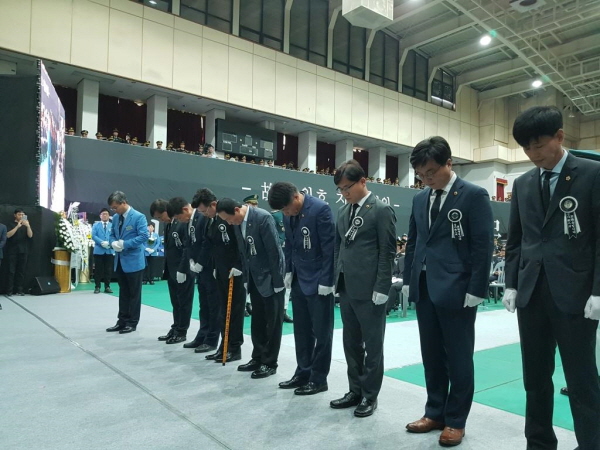 경기도의회 안전행정위원회 순직 소방관 영결식 참석