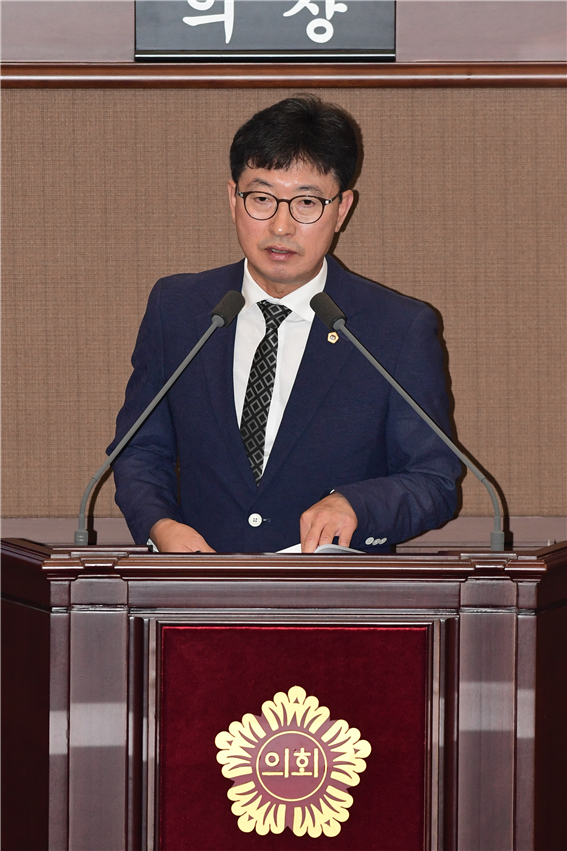문장길 의원 제289회 임시회 제2차 본회의 시정질문 사진