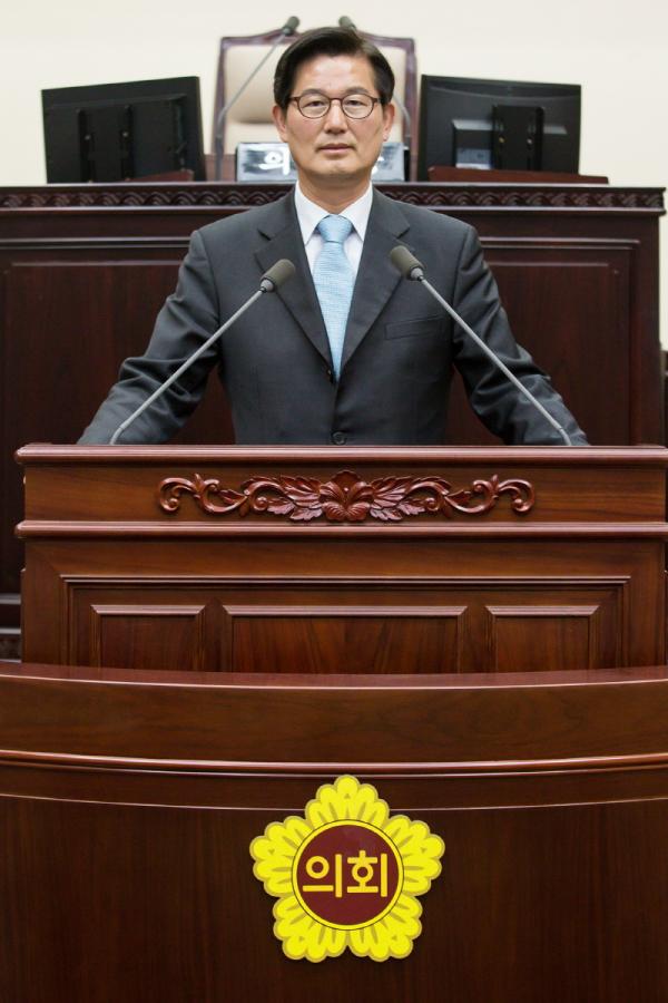 경기도의회 이필근 의원
