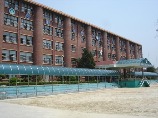 구리시 교문초등학교 전경