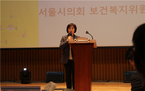 축사를 하는 김혜련 위원장