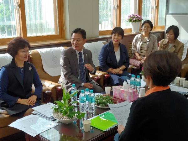 임채철 도의원, 야탑중 안전시설 점검 학부모 간담회 개최