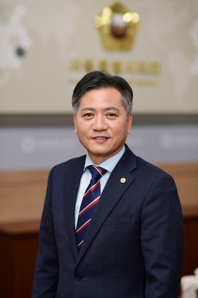 서울시의회 신원철 의장