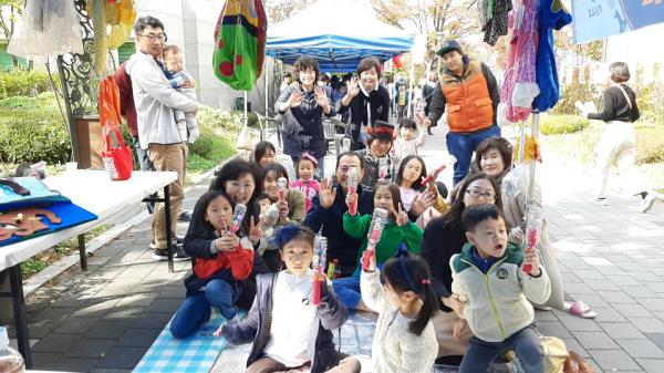 50+반반학교 ‘어린이책스토리텔러’ 과정