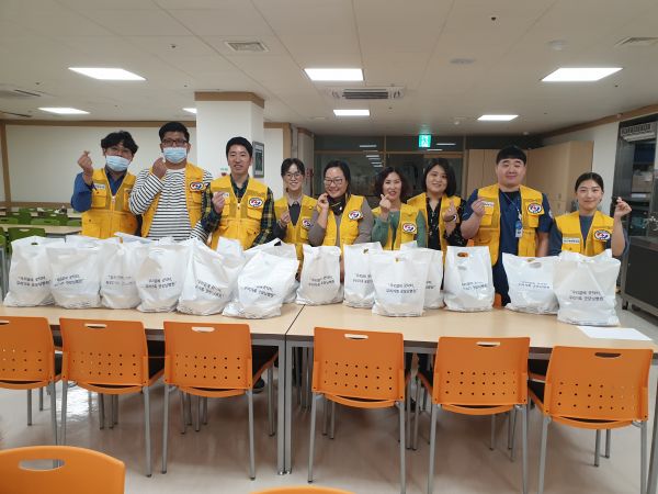 평택시 신평동지역사회보장협의체, 복지사각지대에 영양식 꼬리곰탕 배달!