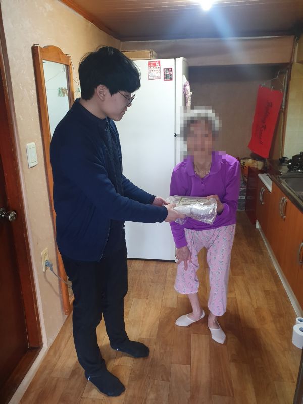 소요동 착한식당 “어전”, 저소득 어르신을 위한 밑반찬 나눔