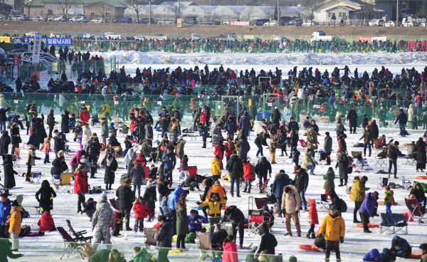 2019 화천산천어축제 예약낚시터 전경