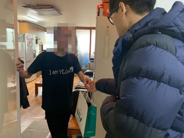 동두천시 중앙동 신진부대찌개, 부대찌개 전달로 저소득층에 나눔 실천