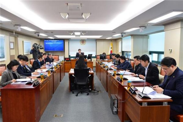 조사특위 회의