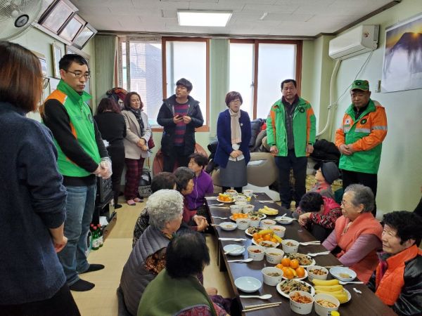 구리시 수택3동 자율방재단, ‘사랑의 떡국 나눔 행사’ 열어