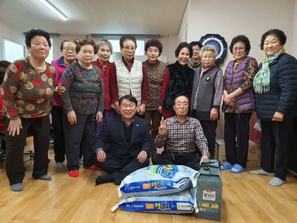 장곡동 맞춤형복지팀 설맞이 경로당 위문 사업 실시