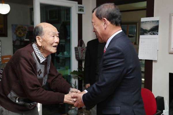 김성기 군수 사회복지시설 등 위문