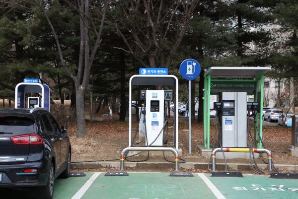 안양시청사 전기차충전소
