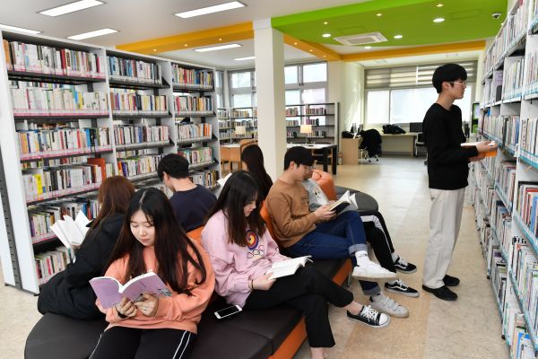 정선교육도서관, 책과 함께하는 감성공간으로 새단장