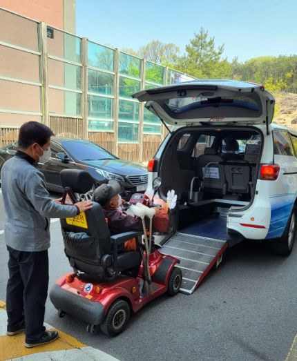의왕도시공사, ‘노인의 날’ 교통약자 특별교통수단 무료 운행