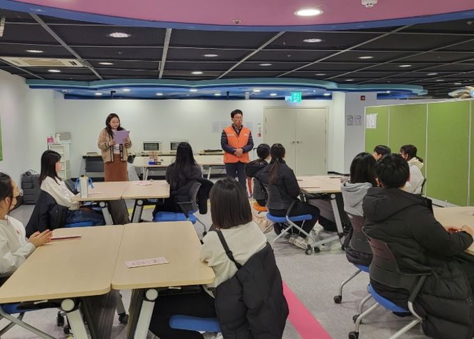 구리시자원봉사센터, 유기동물을 위한 수제 간식 만들기 진행