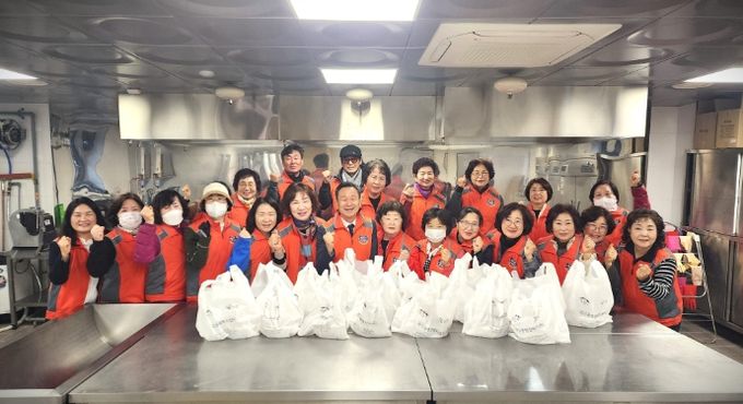 관고동 징검다리봉사단, 따뜻한 사랑의 손맛 전달