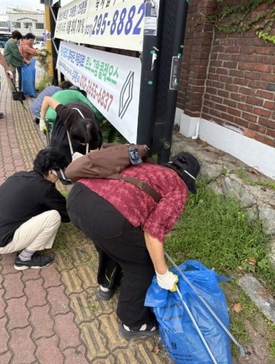 수원시 팔달구 행궁동 통장협의회, 가을맞이 환경정비로 방문객 맞이에 힘써