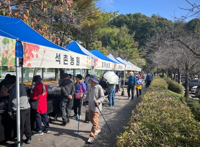 이천시, 제2회 임업인과 함께하는 ‘임산물 직거래 장터’ 시민 호응 속 성황리에 마무리