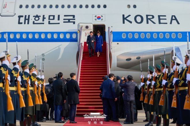 베이징 서우두 공항 도착(청와대)