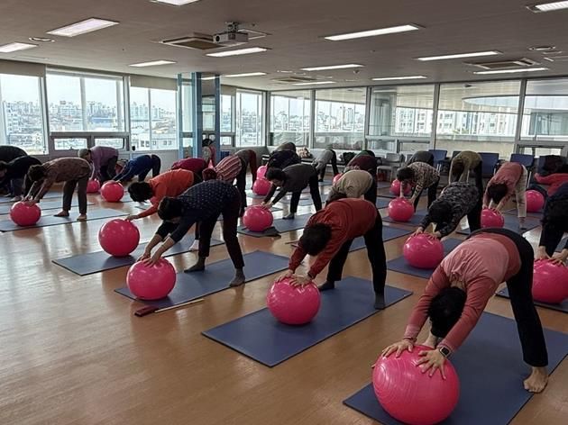파주보건소, ‘건강 스위치 온 운동교실·문산노을길 비만관리 건강교실’ 운영