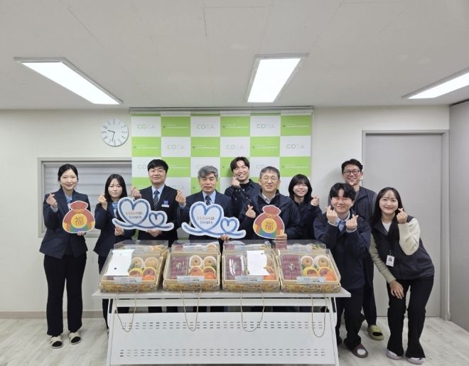 한국철도공사 능곡관리역 후원물품 전달식 기념촬영