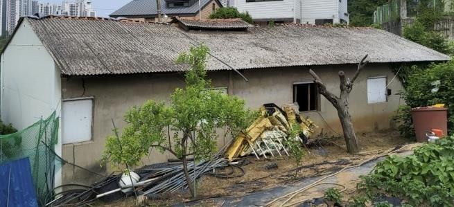 슬레이트 지붕 건물