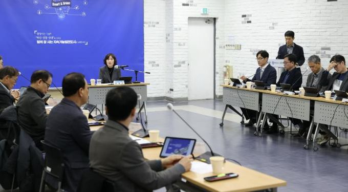 최혜민 광명시 부시장 주재로 11일 오전 시청 중회의실에서 ‘광명시 지능형교통체계(ITS) 기본계획 수립 용역’ 착수보고회가 진행 중이다.