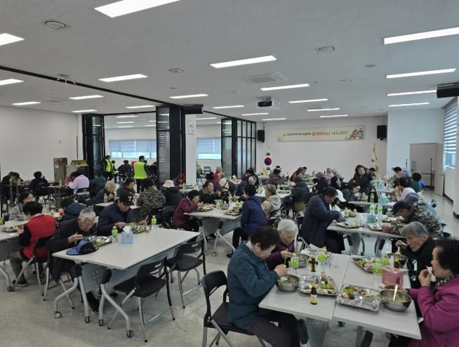 여주시 중앙동지역사회보장협의체, '요리하고 나누고' 행사로 이웃과 따뜻한 한 끼